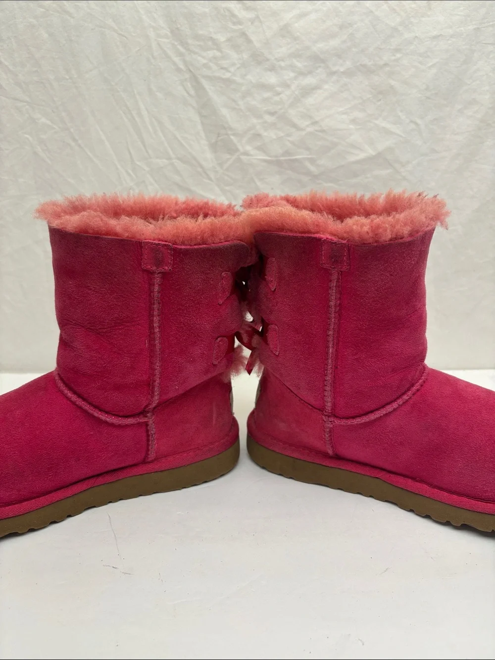 UGG Kids Hot Pink Bow Back Sheepskin Boots, SZ 3 little girl, box 49
